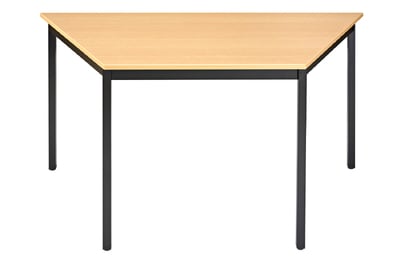 Hochwertige Konferenztische in Trapezform für Seminare